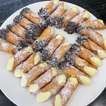 Lade das Bild in den Galerie-Viewer, Cannoli Siciliani Piccoli – Pagef - kleine Waffelrollen zum befüllen
